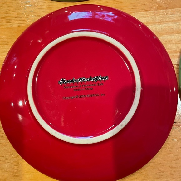 Florida Marketplace MERRY CHRISTMAS Dessert Plates Set of 4 JOY LOVE PEACE NOEL - Picture 3 of 3